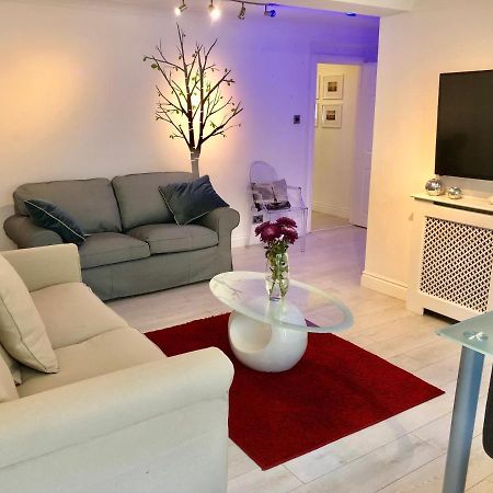 *Beachfront*- Stylish, Spacious +Private Courtyard Brighton Bagian luar foto